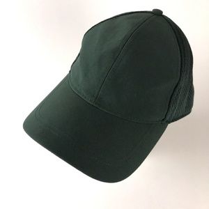 H&M green light weight running hat
